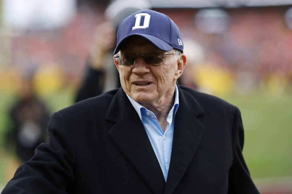 Jerry Jones, Dallas Cowboys, Micah Parsons
