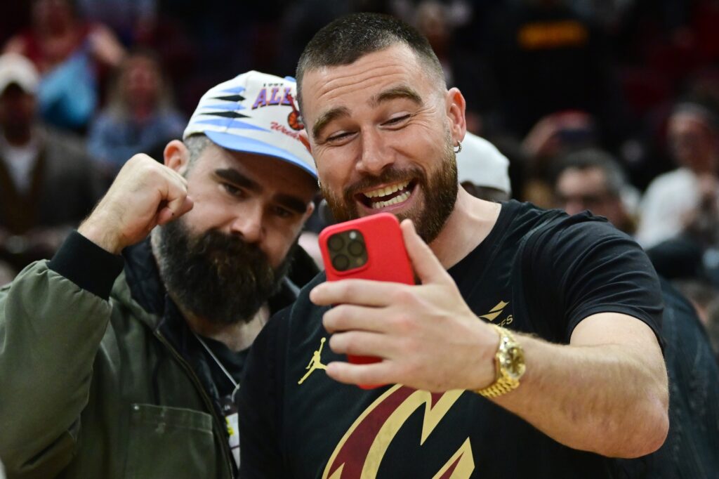 Travis Kelce, Jason Kelce, NFL
