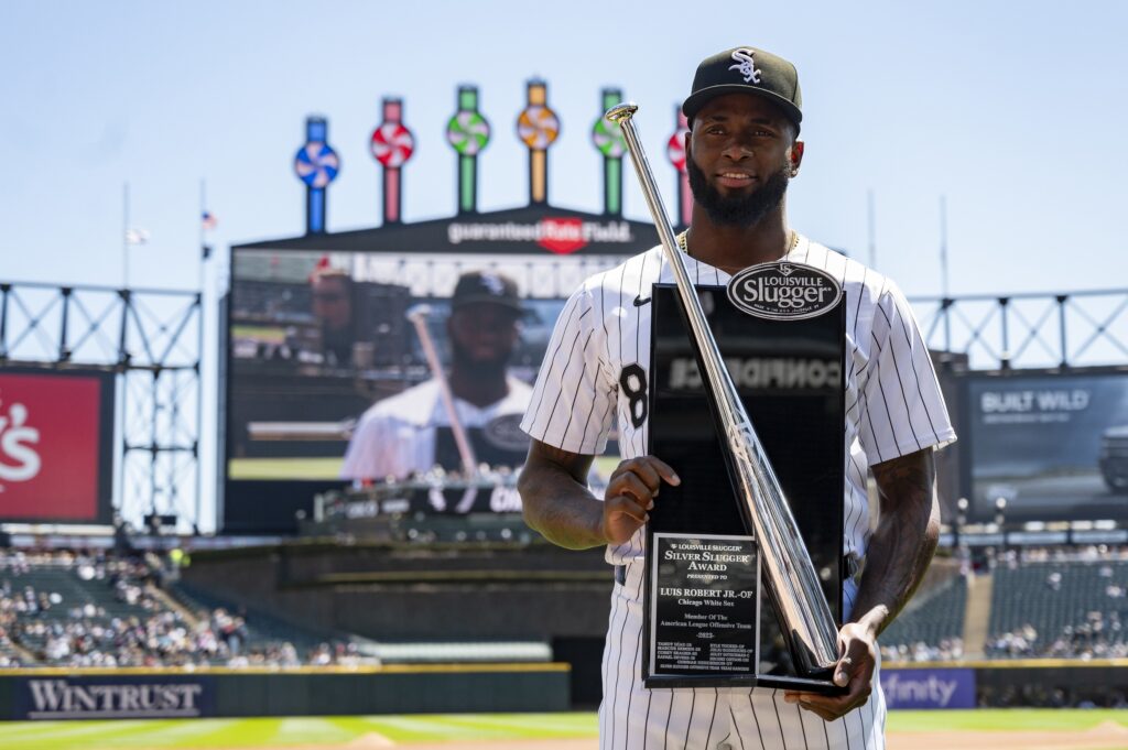 Luis Robert Jr., White Sox Rumors
