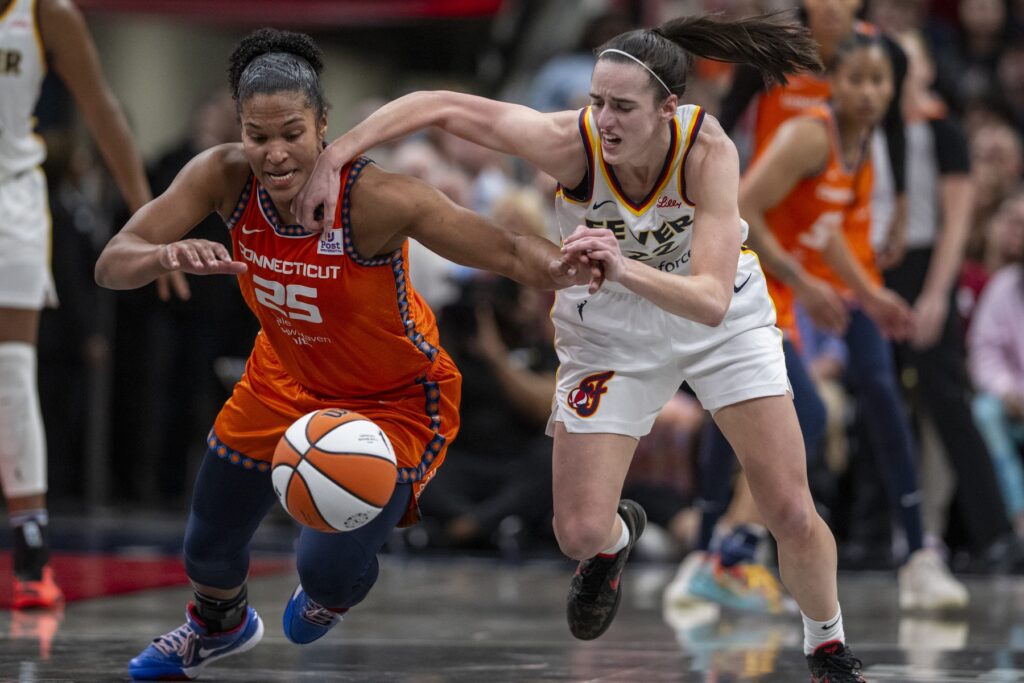 Caitlin Clark, Indiana Fever