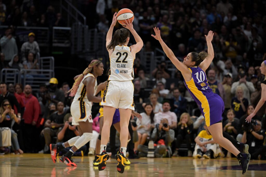 Caitlin Clark, Indiana Fever, Los Angeles Sparks