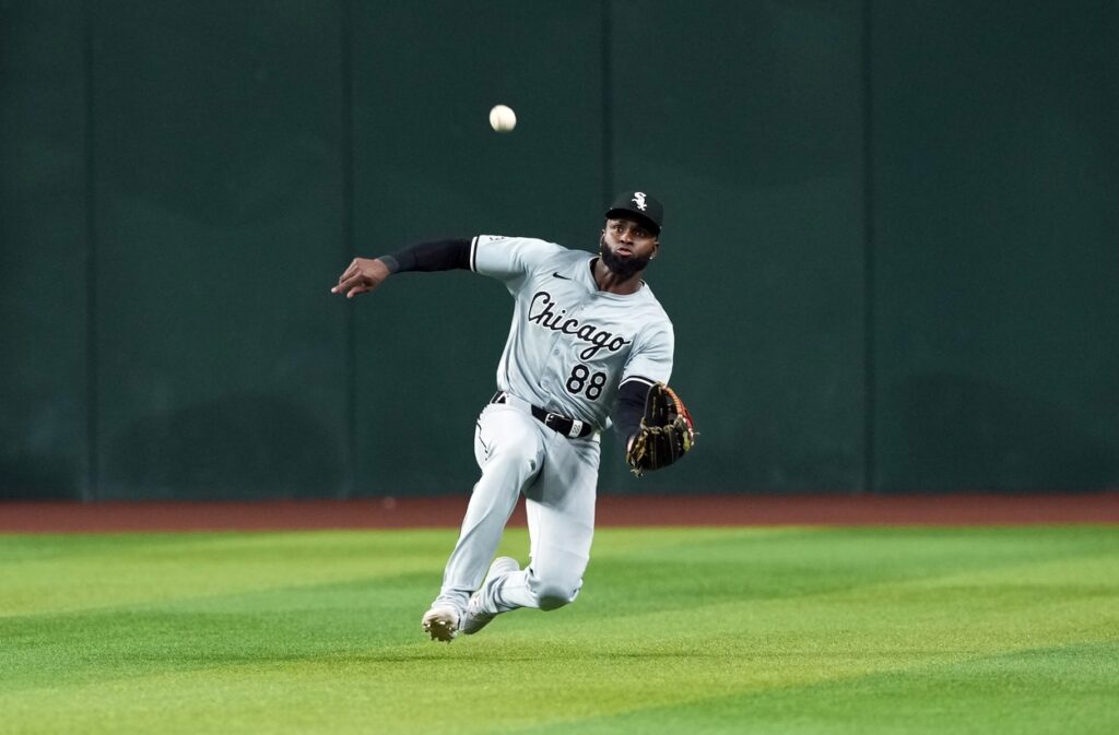 Luis Robert Jr., Philadelphia Phillies