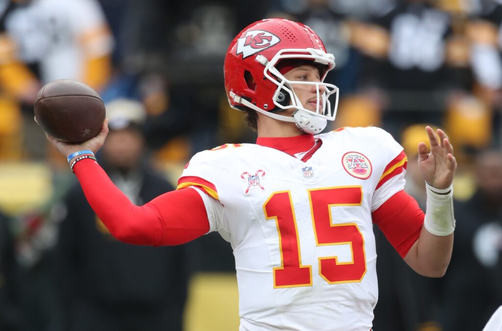 Patrick Mahomes, Kansas City Chiefs, LeBron James, Los Angeles Lakers