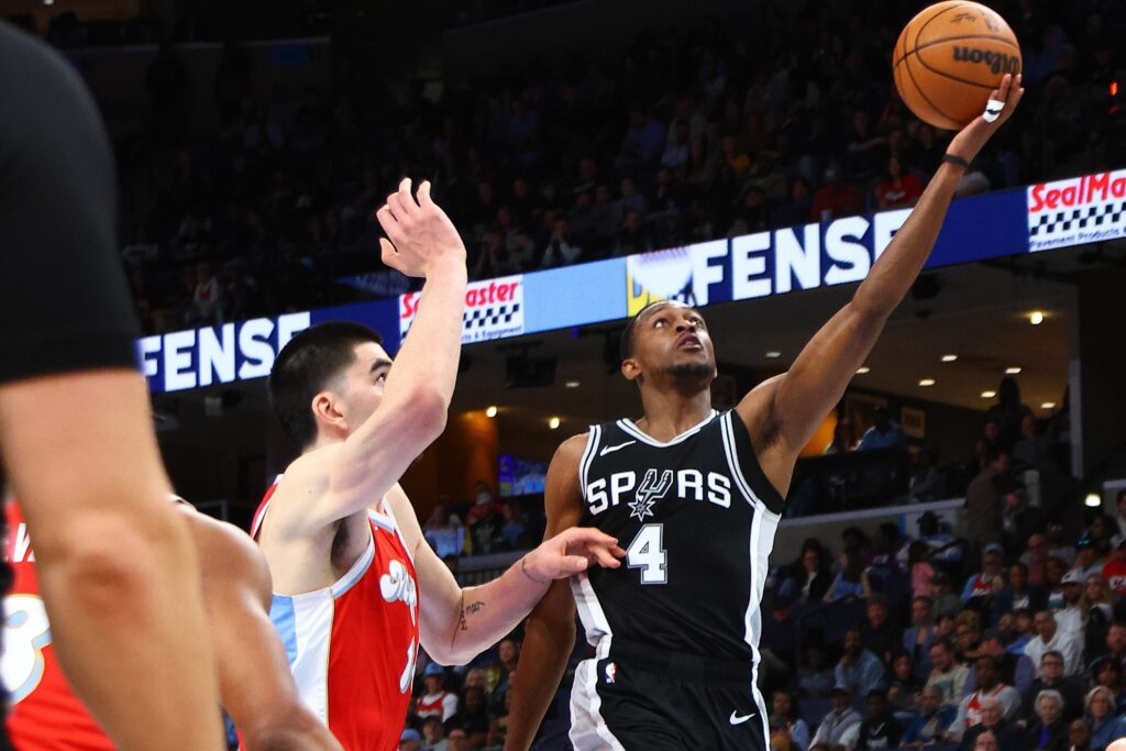 De'Aaron Fox, San Antonio Spurs, NBA News