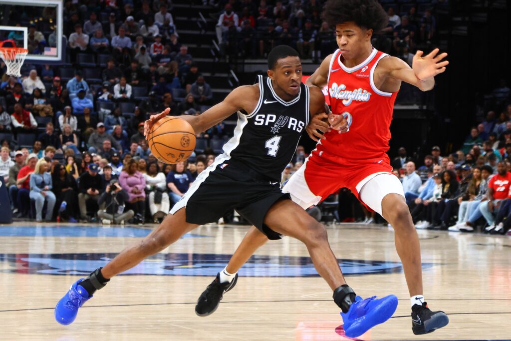 De'Aaron Fox, San Antonio Spurs, NBA News