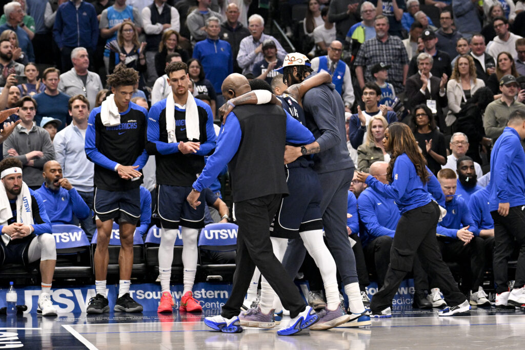 Kyrie Irving, Dallas Mavericks, NBA News