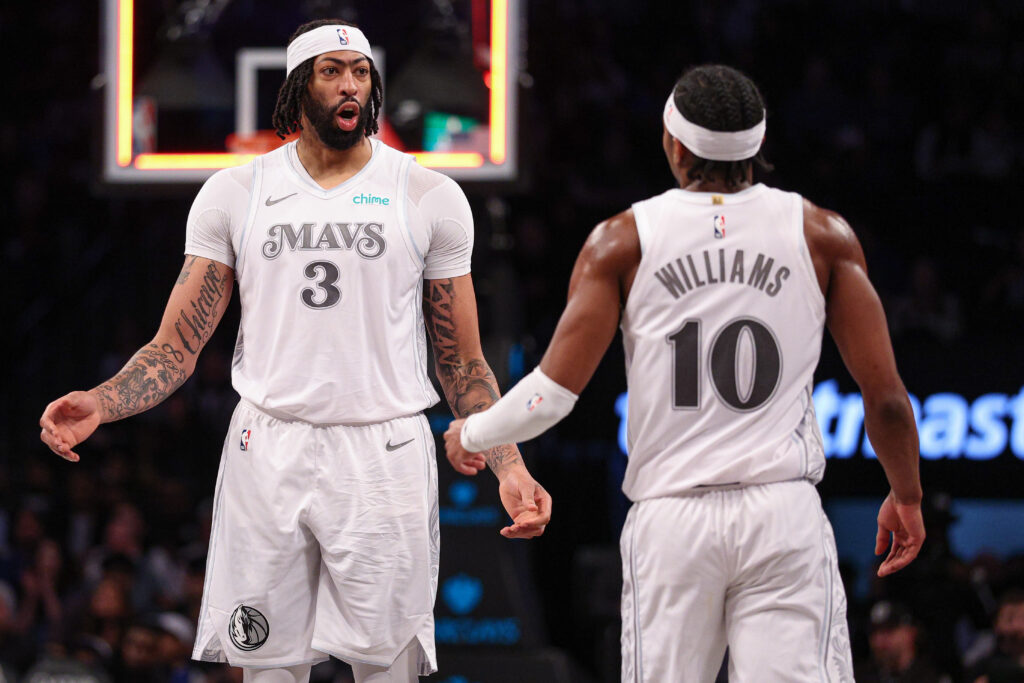 Anthony Davis, Dallas Mavericks, NBA News