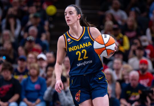 Caitlin Clark, Indiana Fever