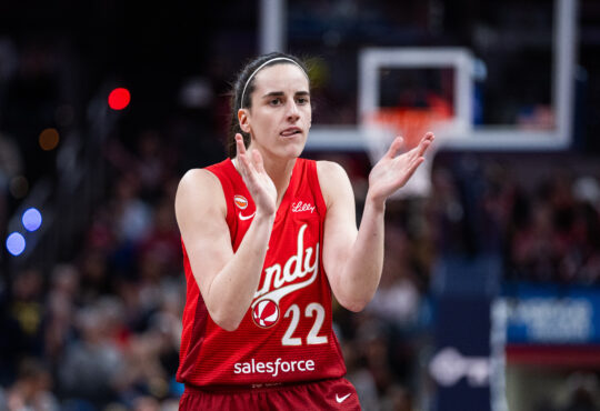 Caitlin Clark, Indiana Fever