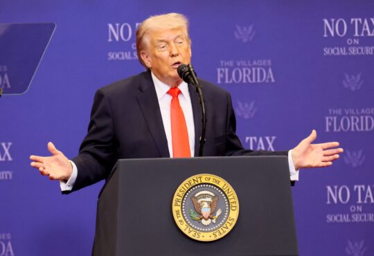 Donald Trump, Fernando Mendoza