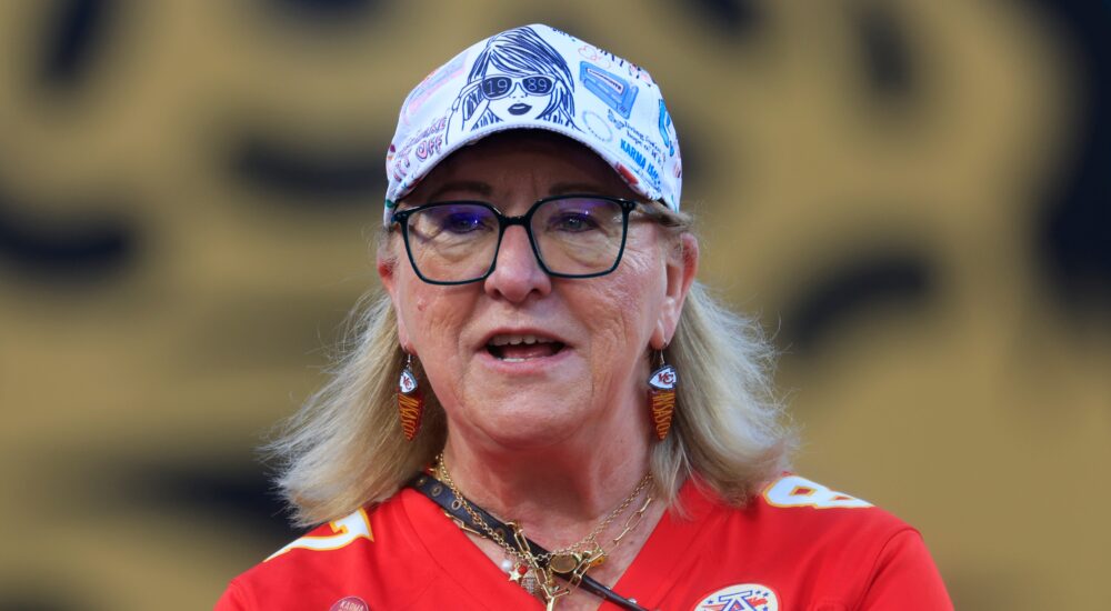 Donna Kelce, Travis Kelce