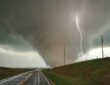 Tornado, Weather