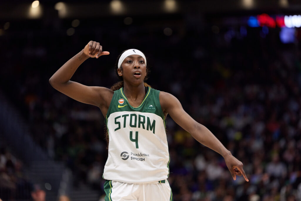 Flau'jae Johnson, WNBA