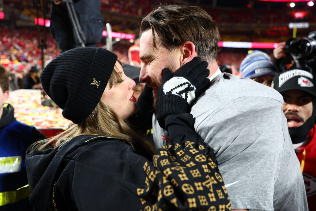Travis Kelce, Taylor Swift