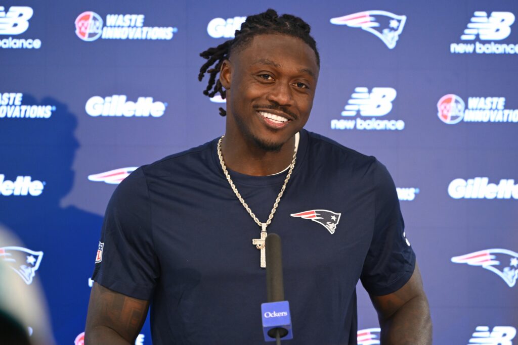 A.J. Brown, New England Patriots