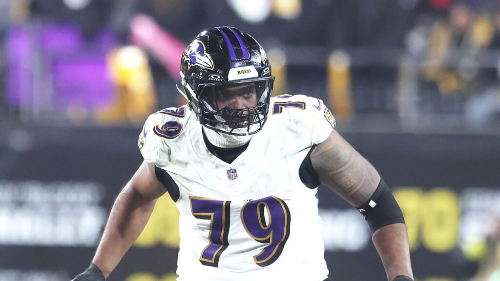 Baltimore Ravens offensive tackle Ronnie Stanley sets up in a wide stance to block.